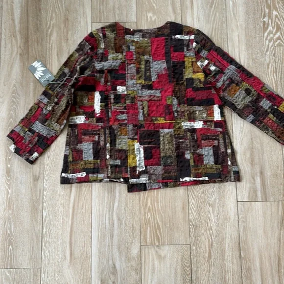 NWT Habitat Patchwork Print Top in Garnet XS - Picture 10 of 12